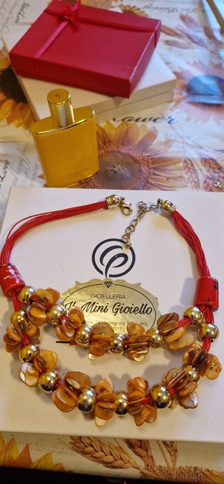 Colier unicat cu sidef natural auriu si elemente aurite