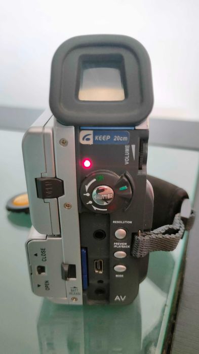 Camera Sony DV 1000 + card 512 MB + geanta + trepied + cablu USB