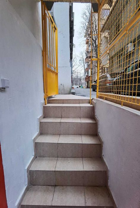 Дава се под наем Едностаен апартамент в София, Център - 10 кв.м за 204 € - Снимка #11