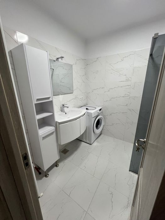 Închiriez apartament cu două camere