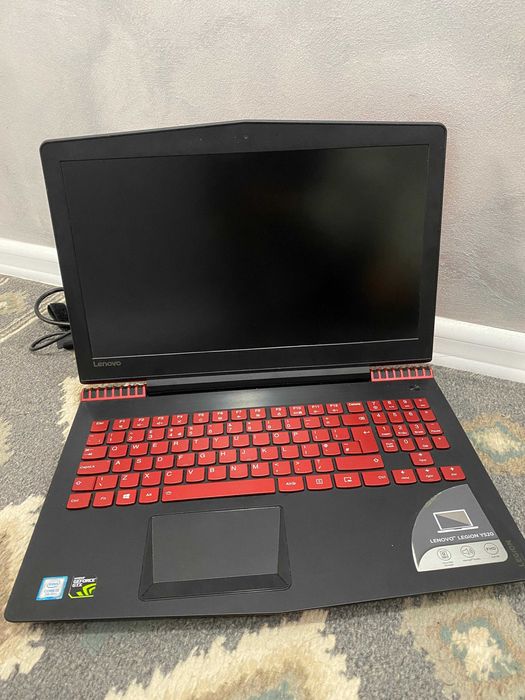 Laptop Gaming Lenovo Legion Y520 Red cu i5 si GTX1050Ti ca Nou
