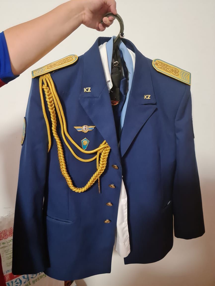 Продам военную форму все в комплекте