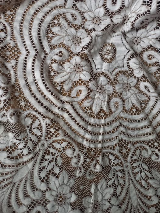 Fete de masa rotunde