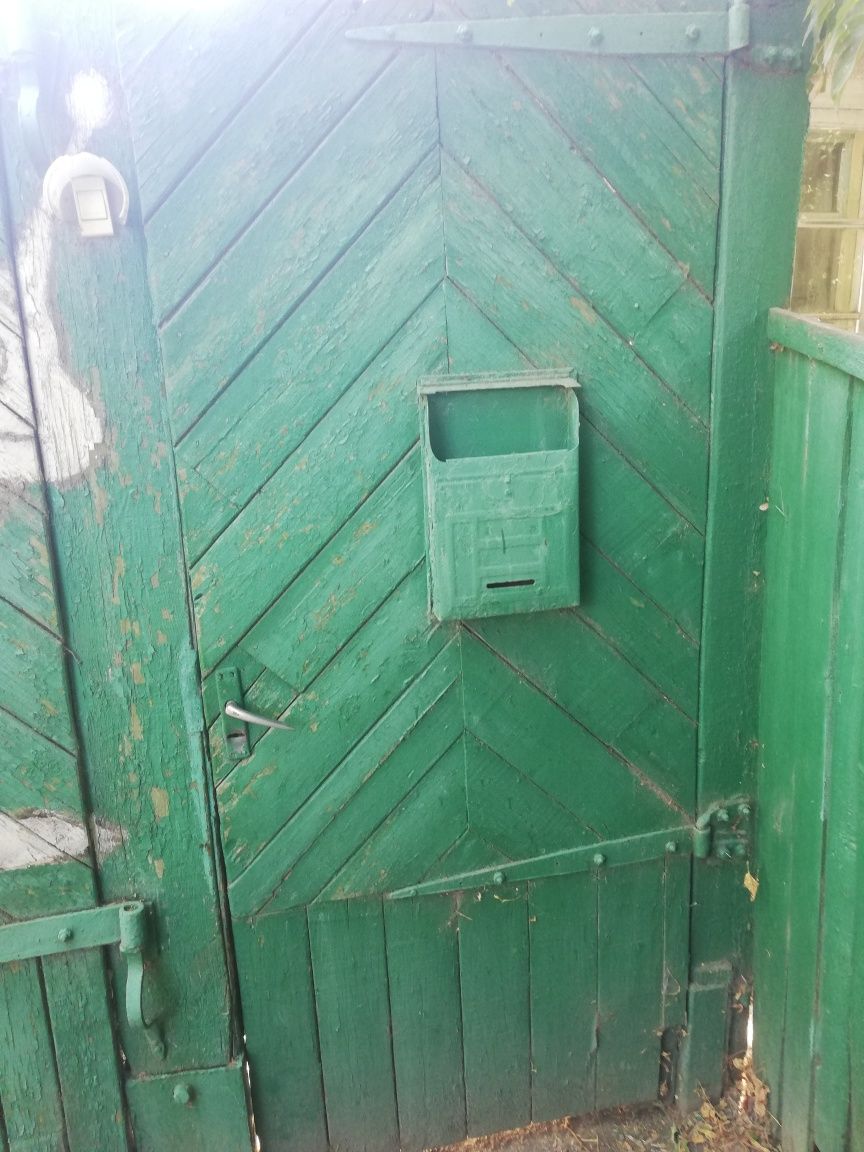 Продаётся штакетник на забор, примерно, 16м,за 21000т