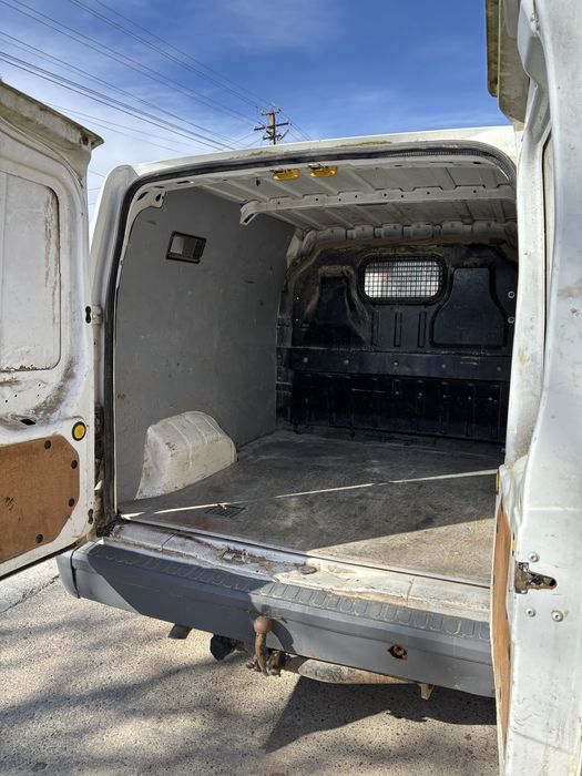 Vând Ford Transit Connect