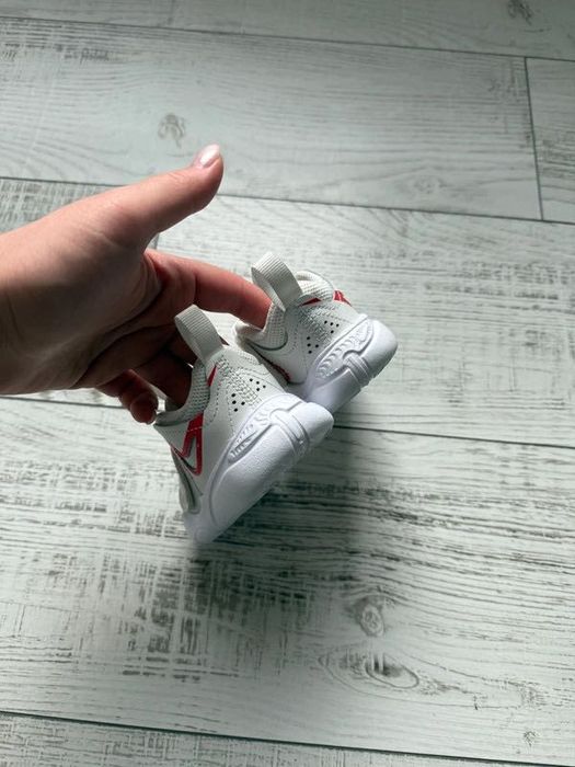 Vand adidasi bebe Nike