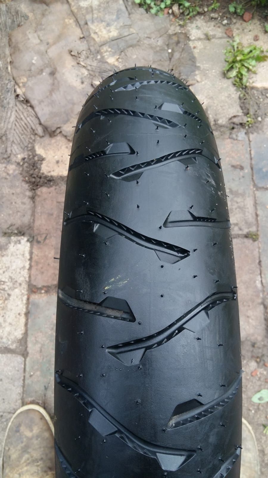 O bucată 120/70 R19 moto - una Michelin Dunlop Continental