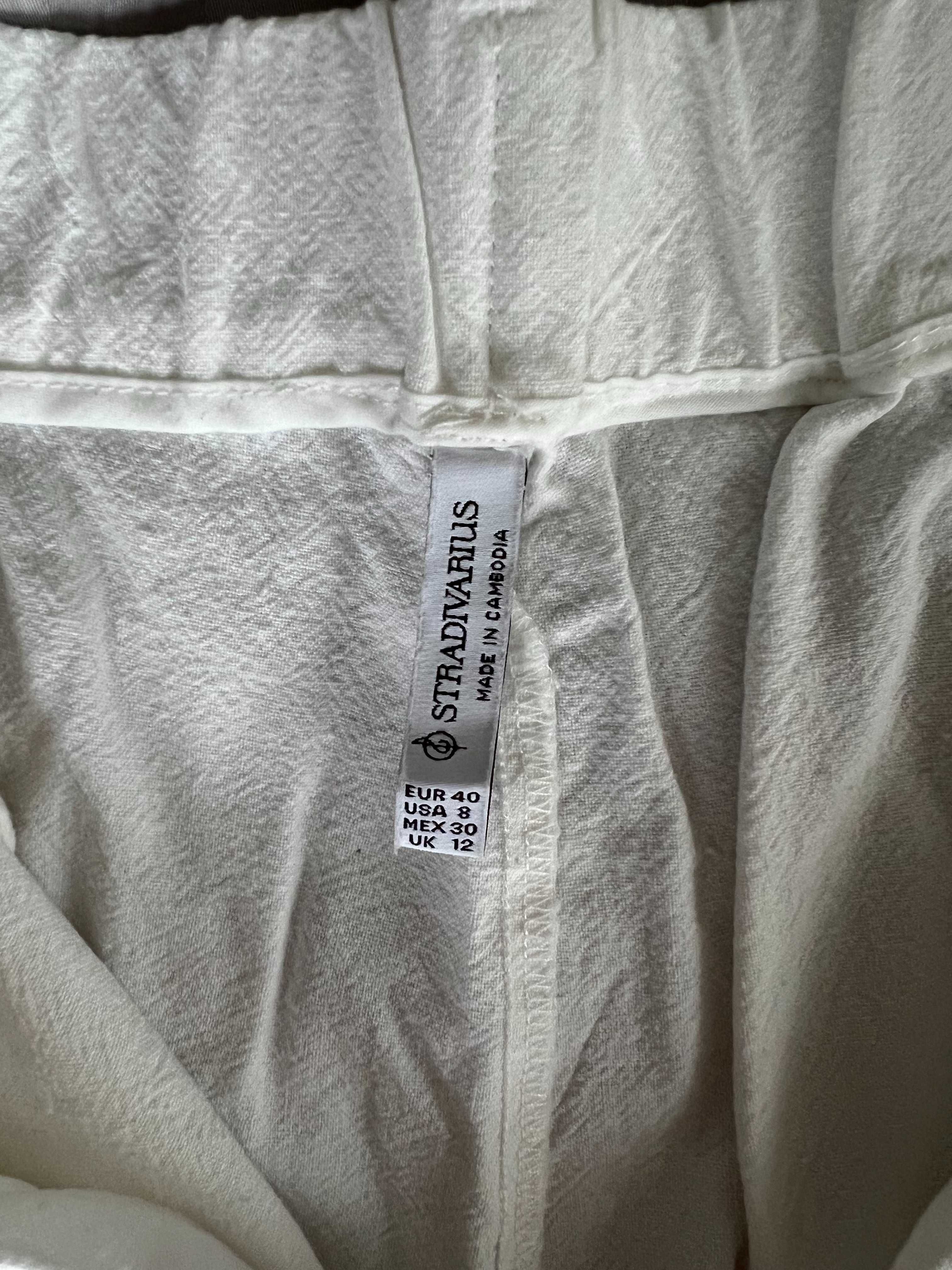 Бели къси панталонки, stradivarius, 40 номер