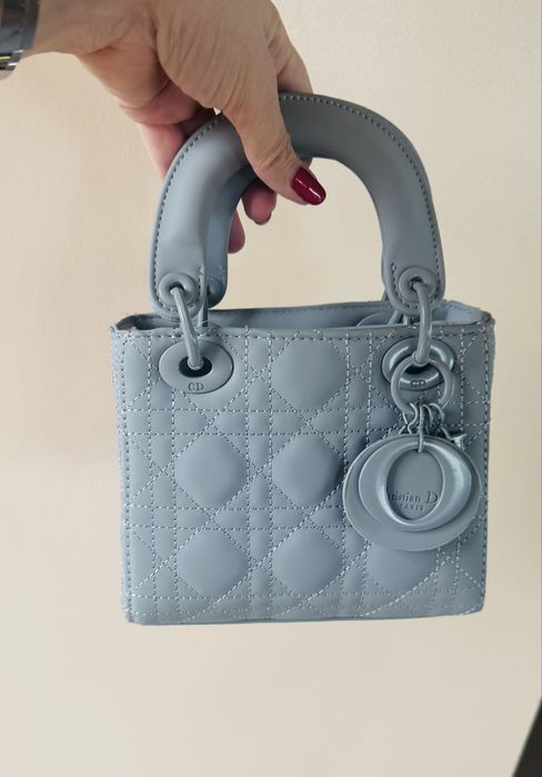 Уникална Чанта Dior, продава се на Топ Цена от 159лв, Нова