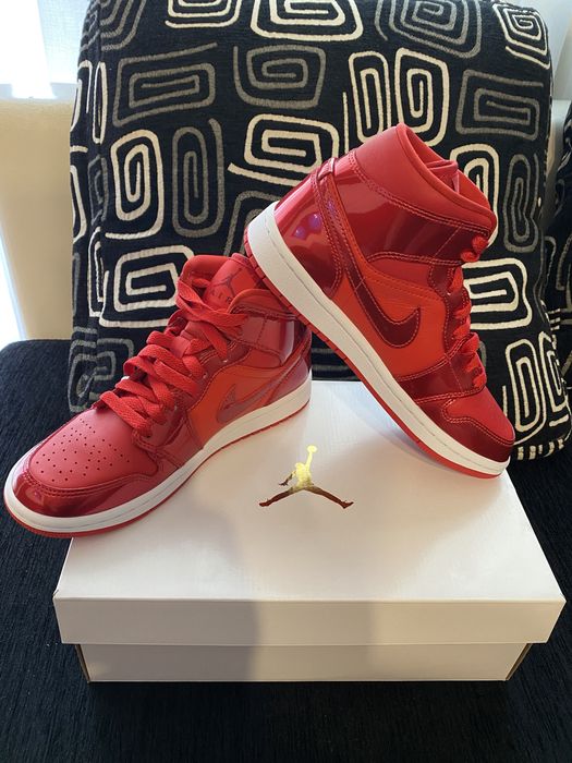 Air Jordan 1, Mid SE