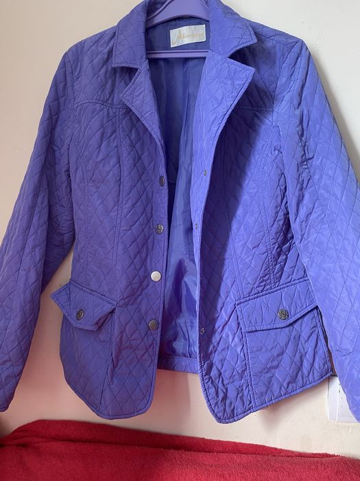 Новая  куртка  срочно продам