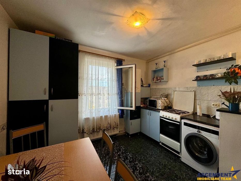FILM si Tur 3D! Apartament decomandat, 2 bai, balcon, spatiu depozitar