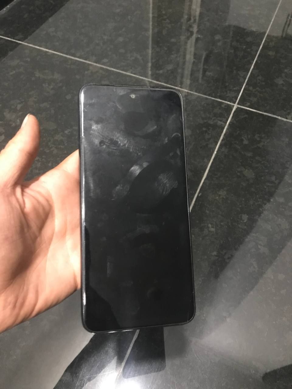 Infinix HOT 12play sotiladi srochni