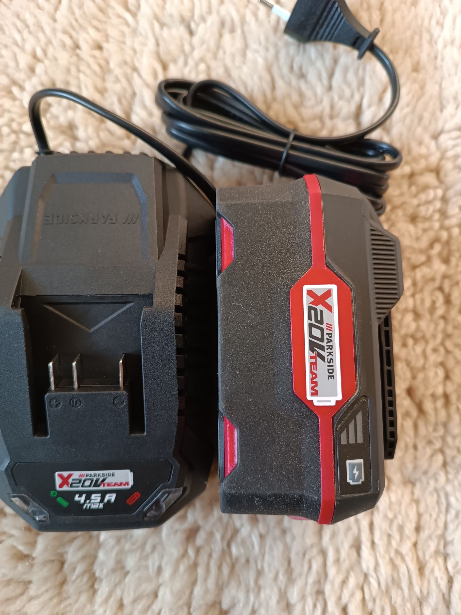 20 V - 4.5 Ah / Комплект батерия и зарядно 20 V - 4.5 Ah

Парксайд/Pa