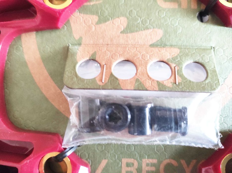 Bashguard Ethirteen Turbocharger 36-40T 104 BCD rosu nou