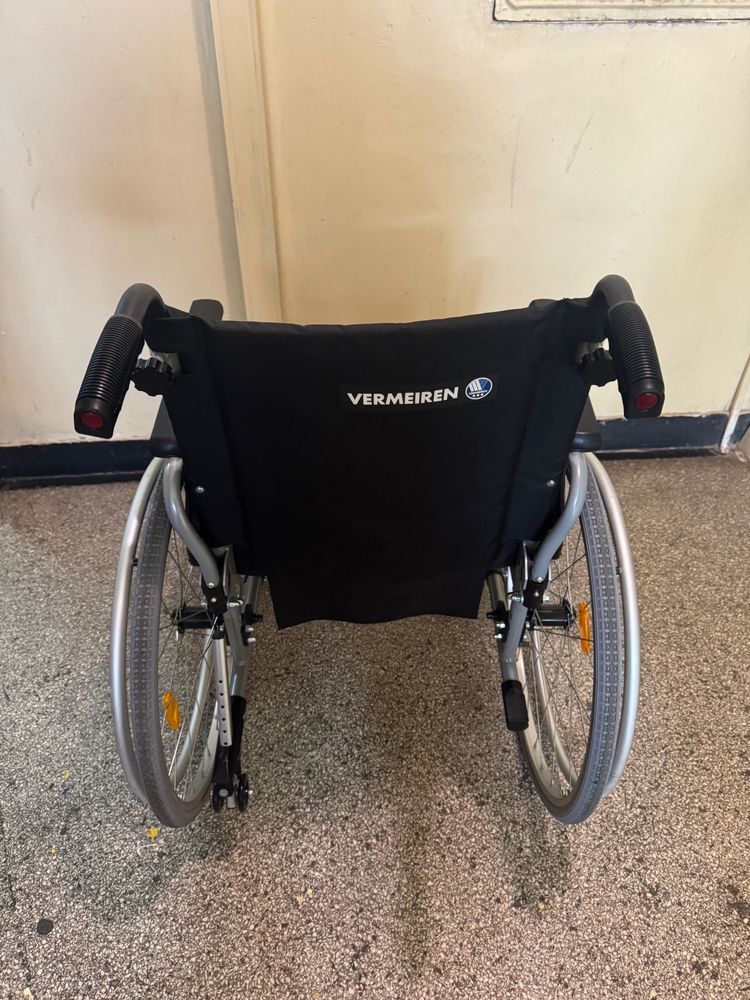 Carut handicap batrani dizabilitati scaun medical (ca nou)