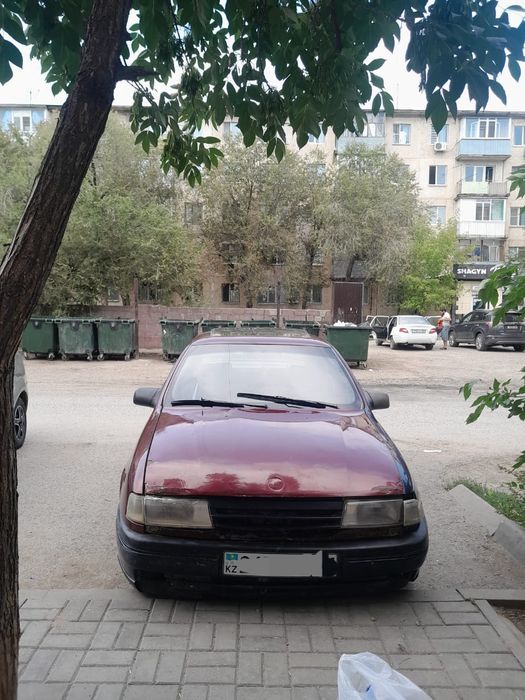 Продам машину Опель вектра а