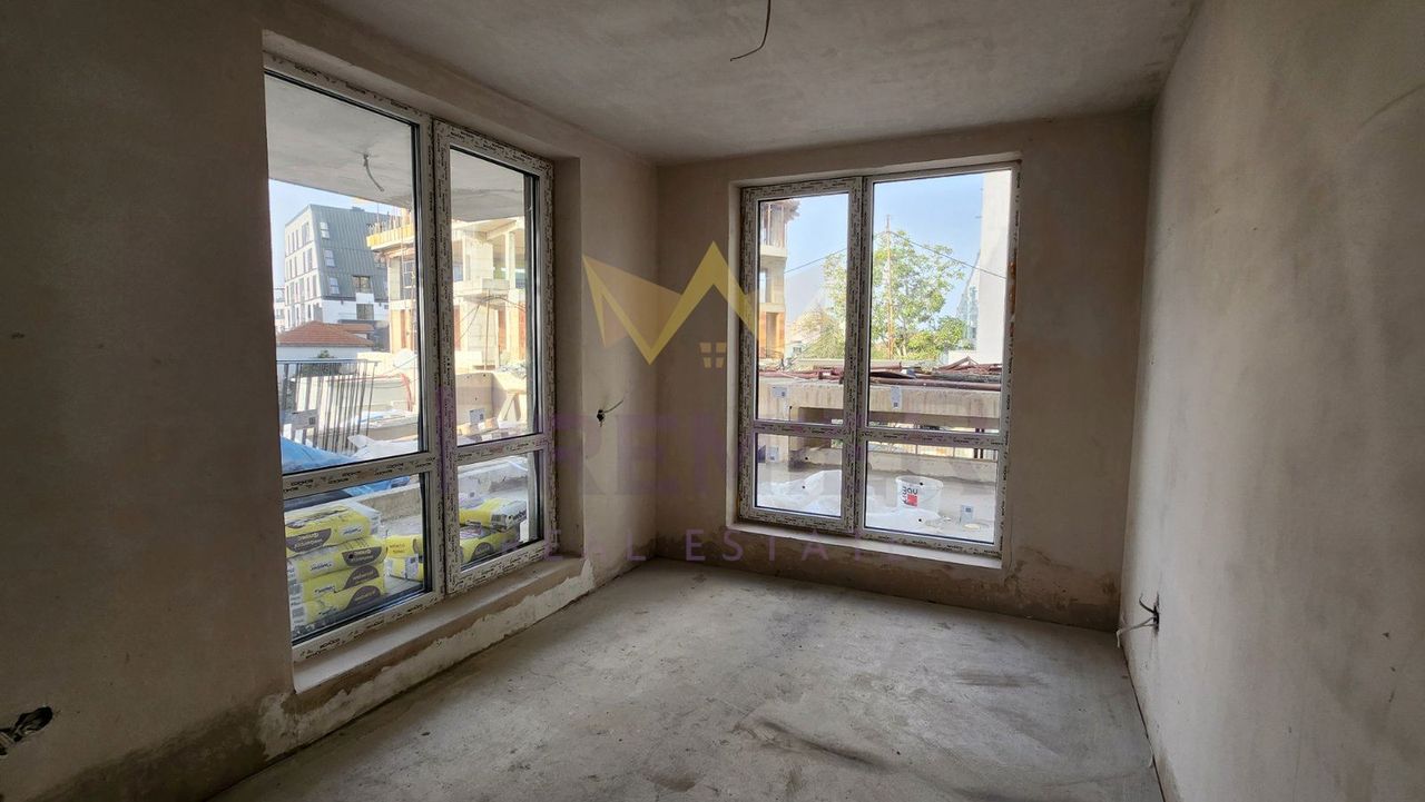 Продава се Двустаен апартамент в Варна, Изгрев - 92 кв.м за 1307 €/кв.м - Снимка #2