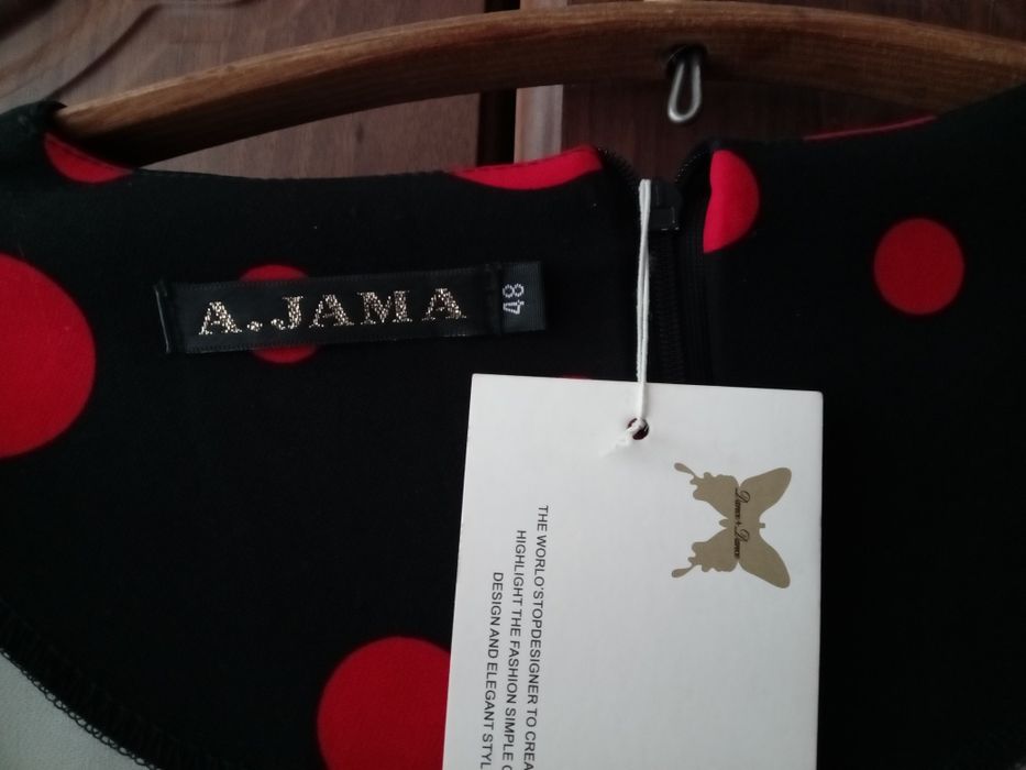 Продам не дорого Платья новое.