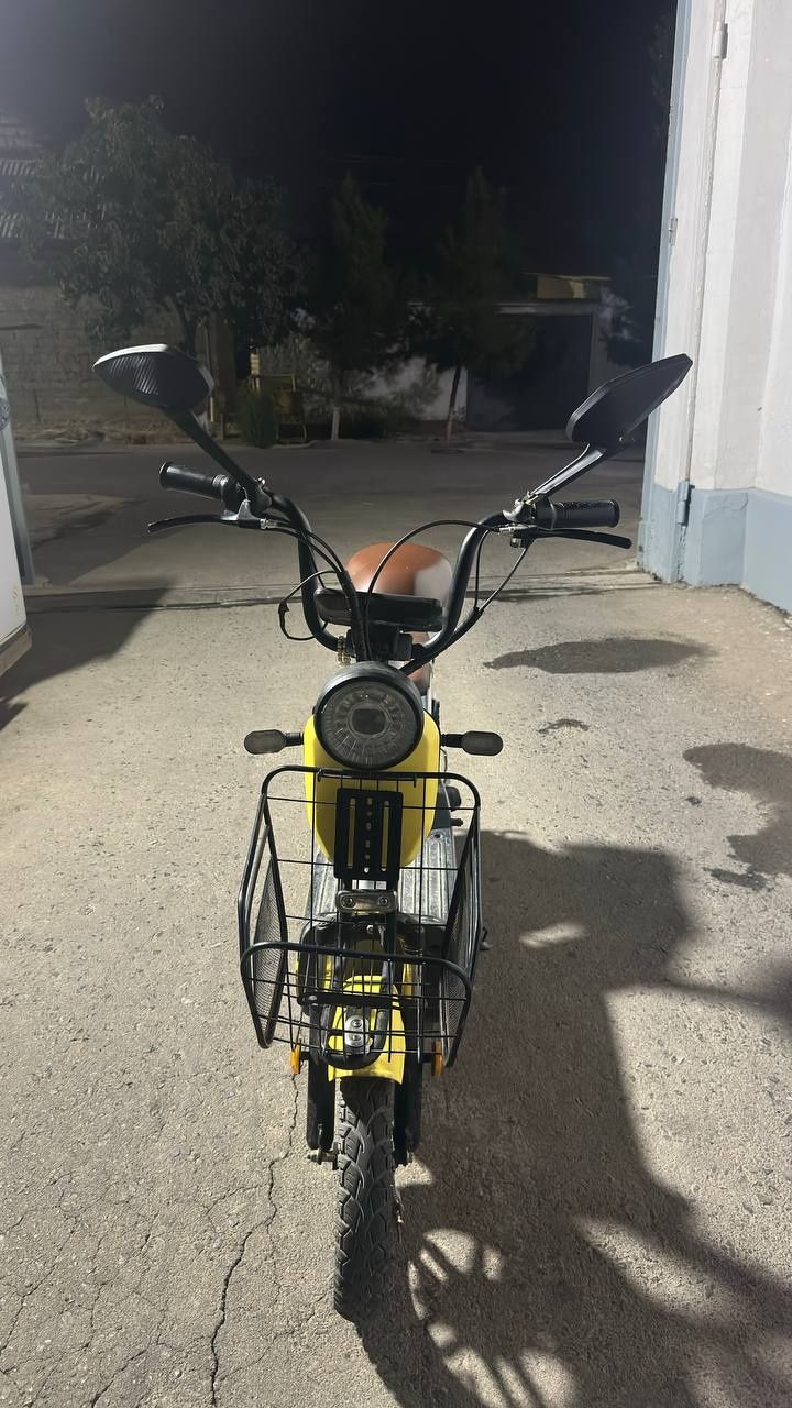 Skuter elektron hhh