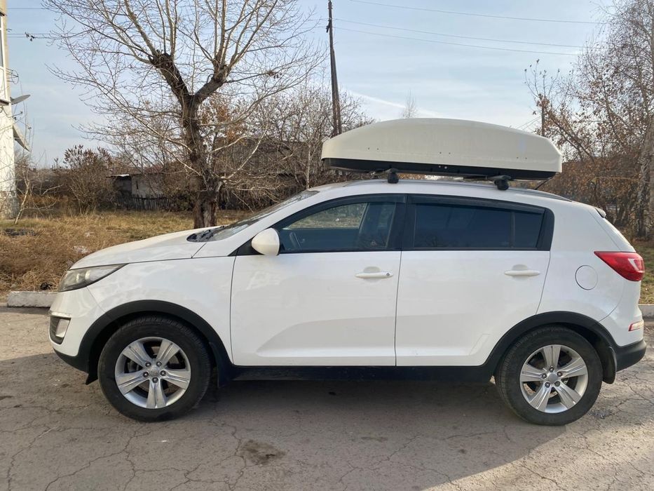 Продам автобокс с рейлингами универсальный