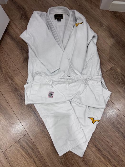 Продам Дзюдоги для Дзюдо Сакура и Мизуно