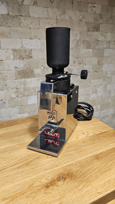 Râșniță cafea Lelit Fred – modificată single dosing, zero retenție