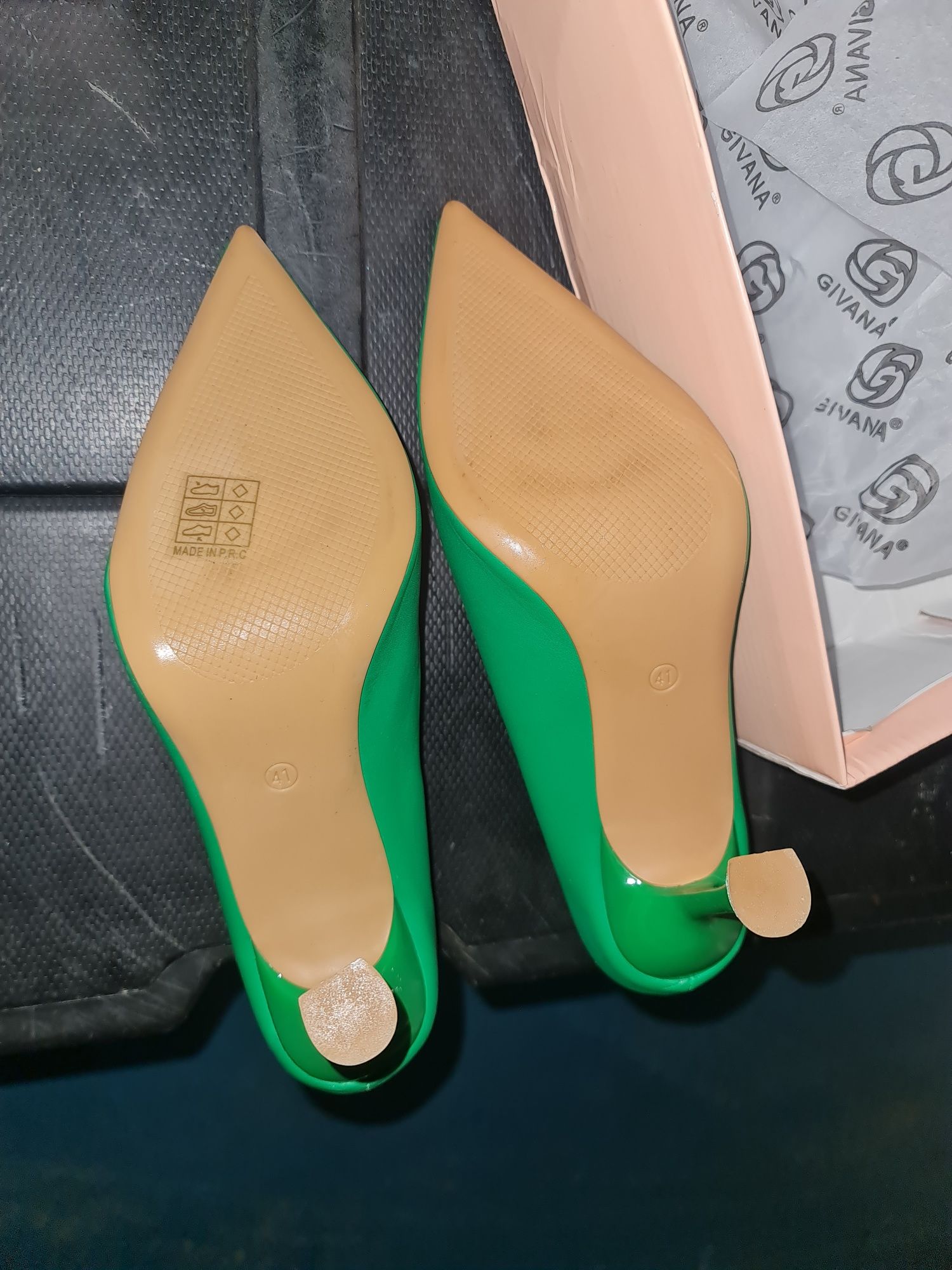 Официални обувки на ток - зелени