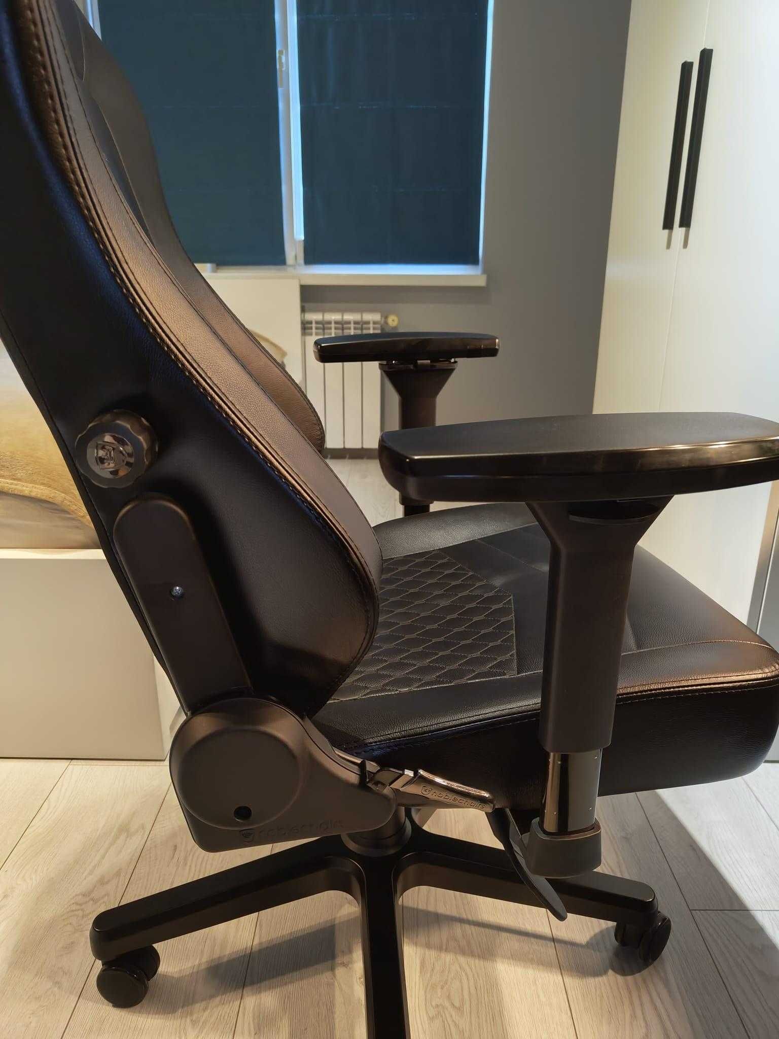 Стол Noblechairs - HERO, естествена кожа, черен