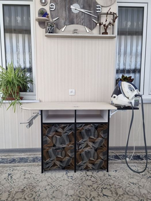 Продаётся комбинированный гладильный стол.