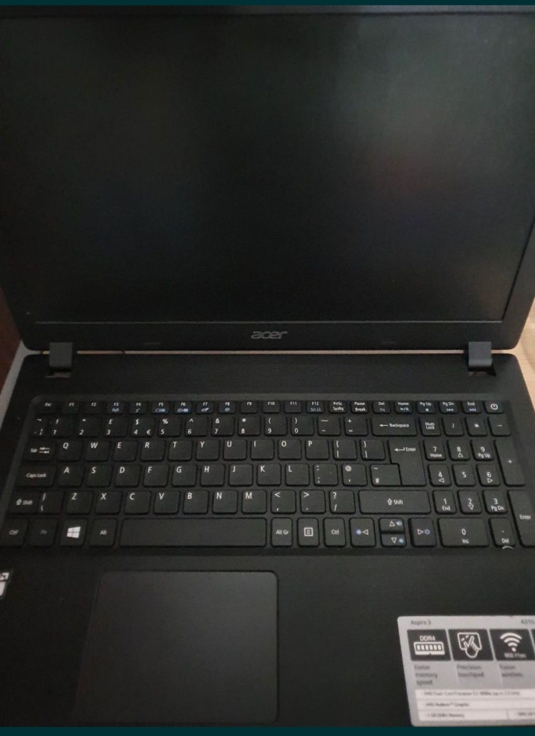 Vând leptop Acer Aspire 3