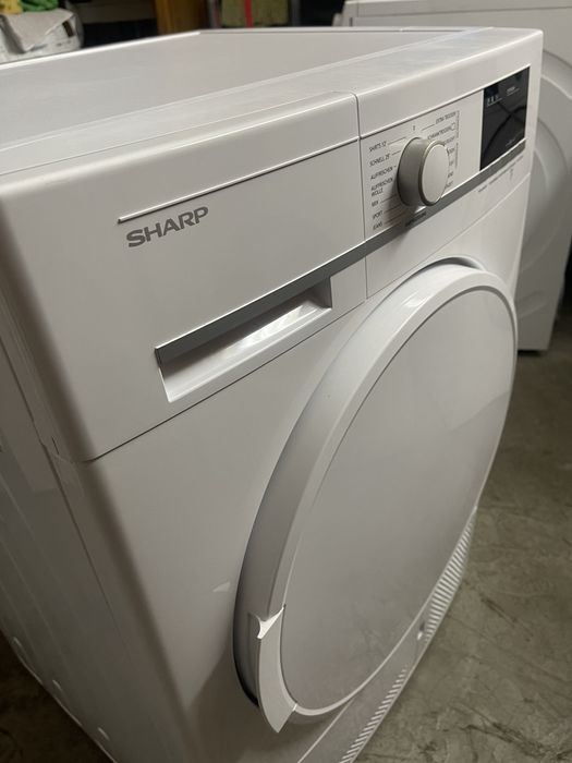 Сушилня SHARP, 8 кг. Неразличима от нова!
Кондензационна - събира вода