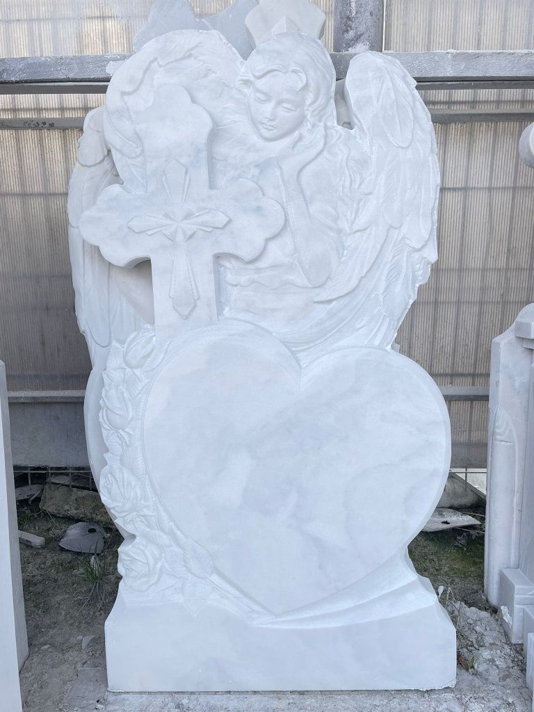 Monumente funerare