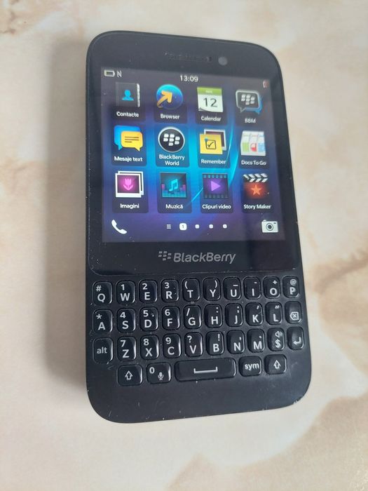 [Q5] Vând BlackBerry Q5 negru, fără probleme, soft nou //poze reale