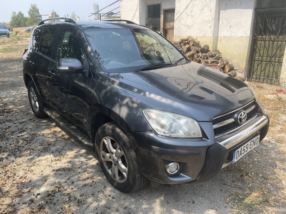 НА ЧАСТИ Toyota  Rav4 2.2 D-4D 150 Ел Кожа Навигация