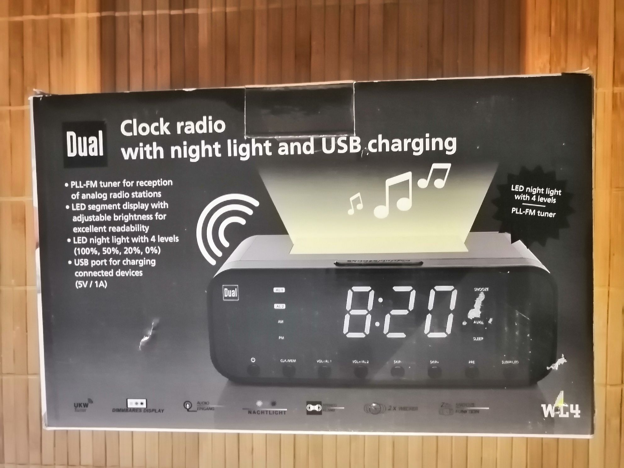 Радио-часовник светещ, музикален, с аларма