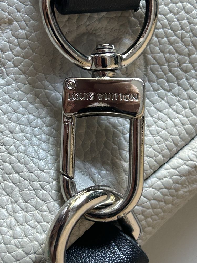 Чанта louis vuitton