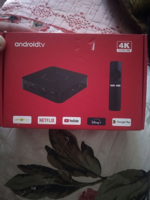 Продаю телевизор 43 дюйма 3Д и смарт приставку.