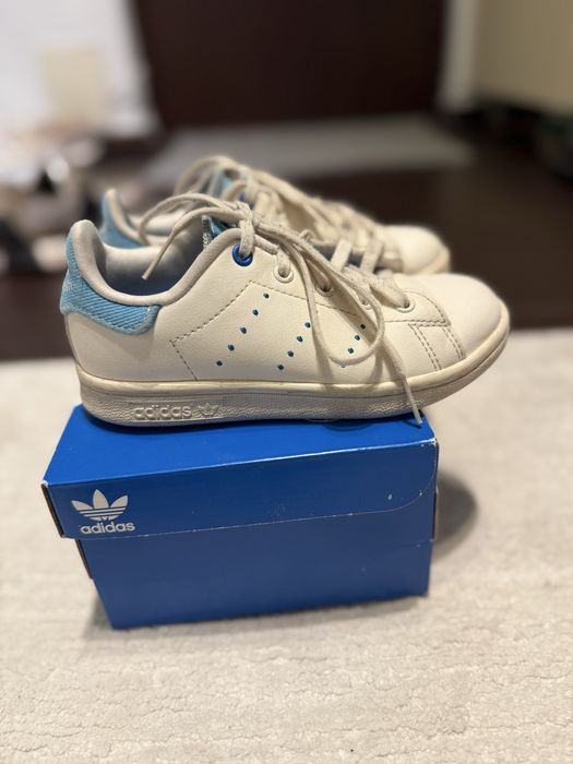 Adidasi adidas marimea 28 copii