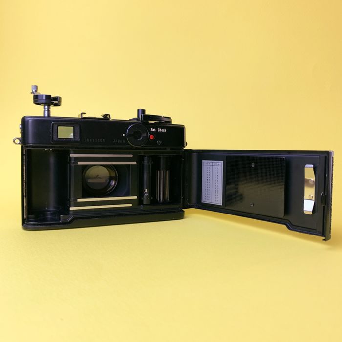 Yashica Electro 35 CC aparat camera foto film 35mm vintage impecabila