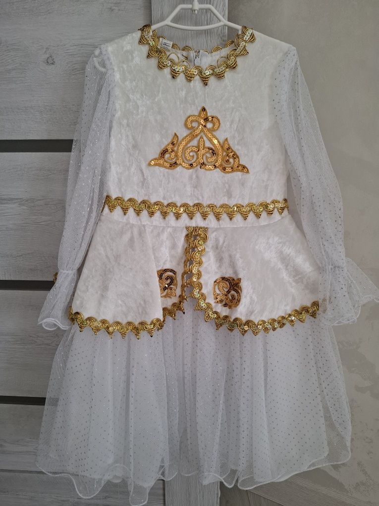 Продам платье национальные