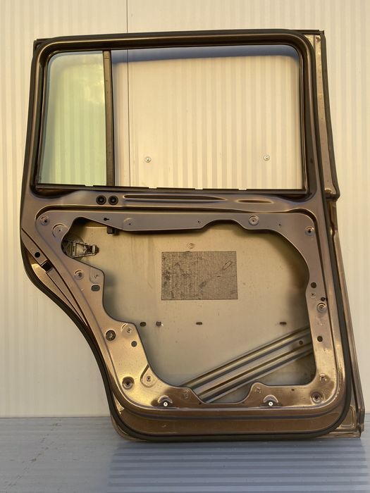 USA st spate vw Touran 2011-2015 cod de culoare LH8Z