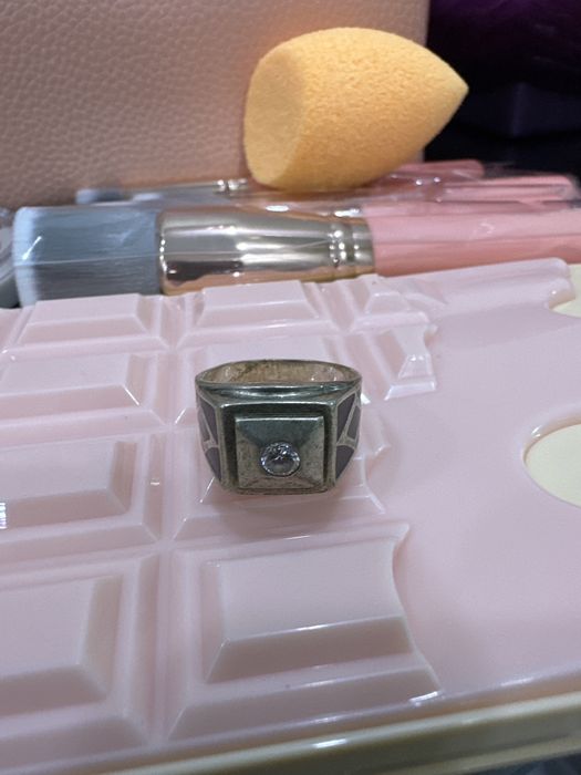 Продаю перстень мужской