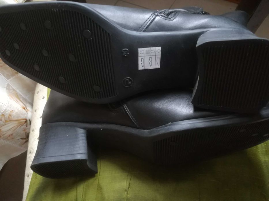 Дамски боти р-р 38