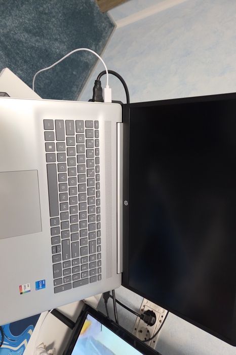 Laptop hp pt gaming mai usor