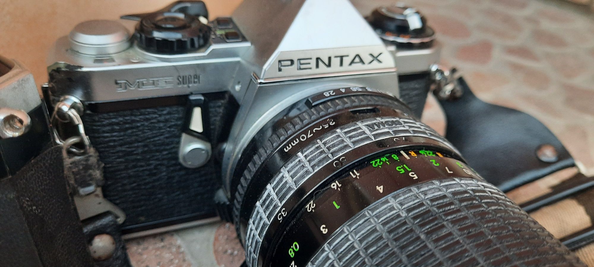Фотоапарат Edixa Reflex Ba обект50/1:1.8мм и  Pentax me  Обектив 35-70