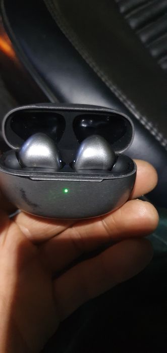 Naushnik blyutost arginali