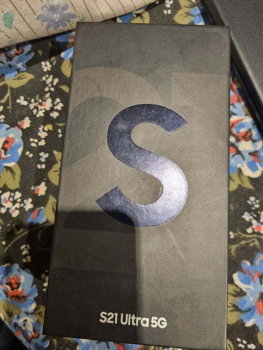Samsung S 21 plus ultra nu are accesorii  cadou o husă  nouă