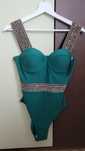 Costum de baie nou