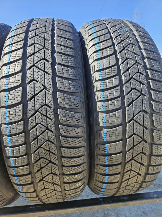 Vând 4 anvelope iarna 205/60/17 205/60r17 PIRELLI